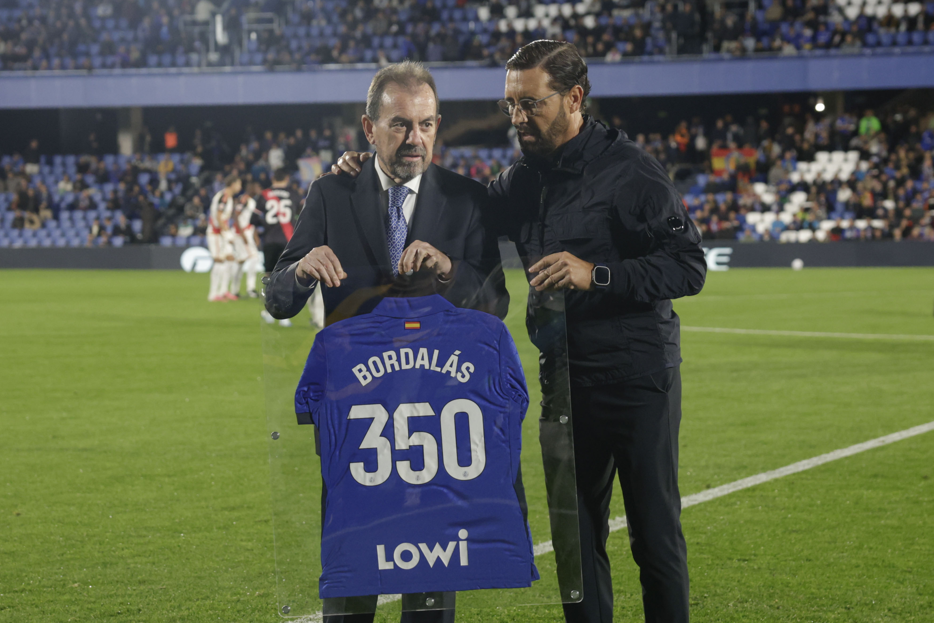 Ángel Torres, junto a Bordalás. EFE