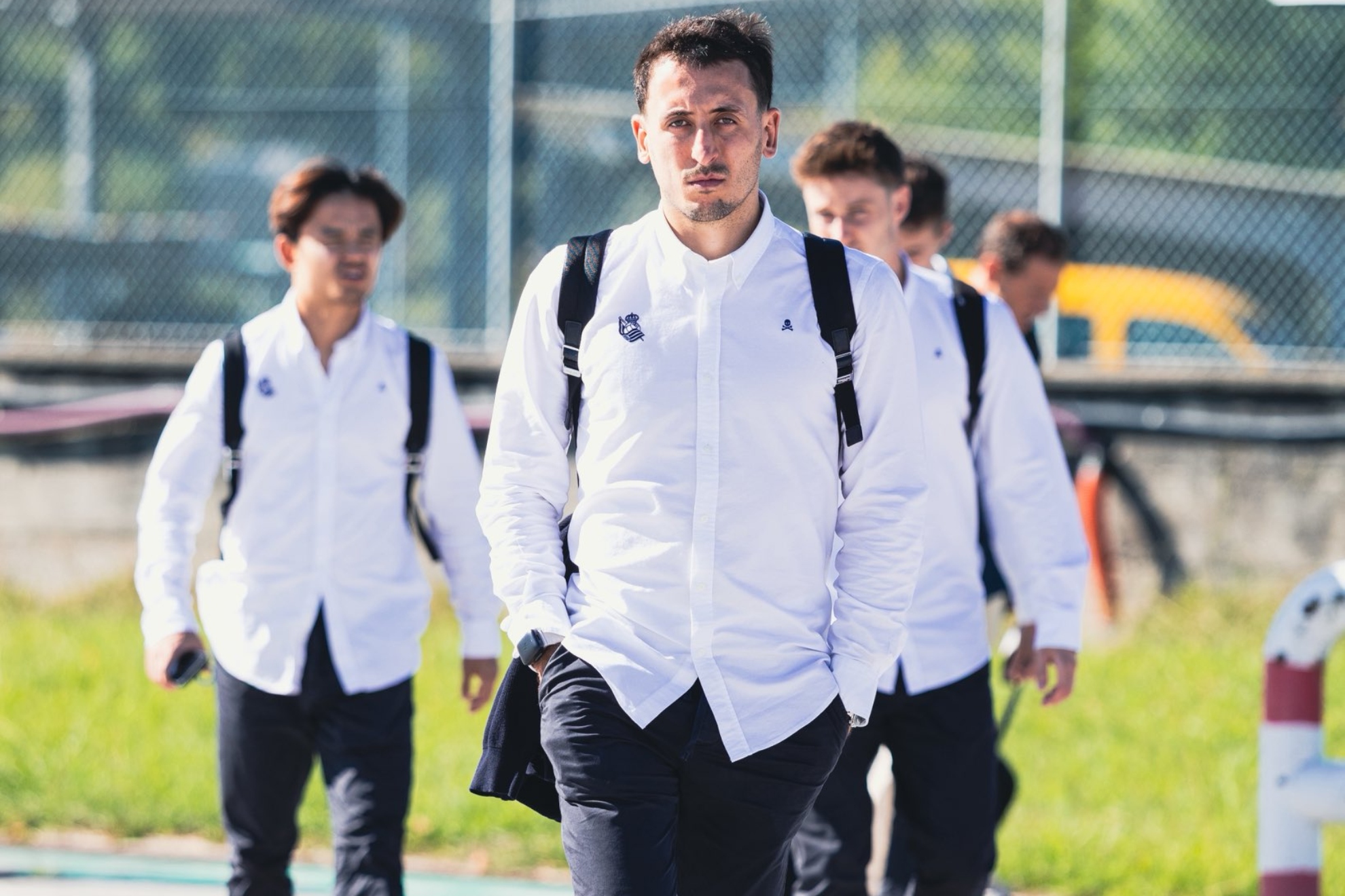 Mikel Oyarzabal encabeza la expedición de la Real en un viaje reciente. REAL SOCIEDAD