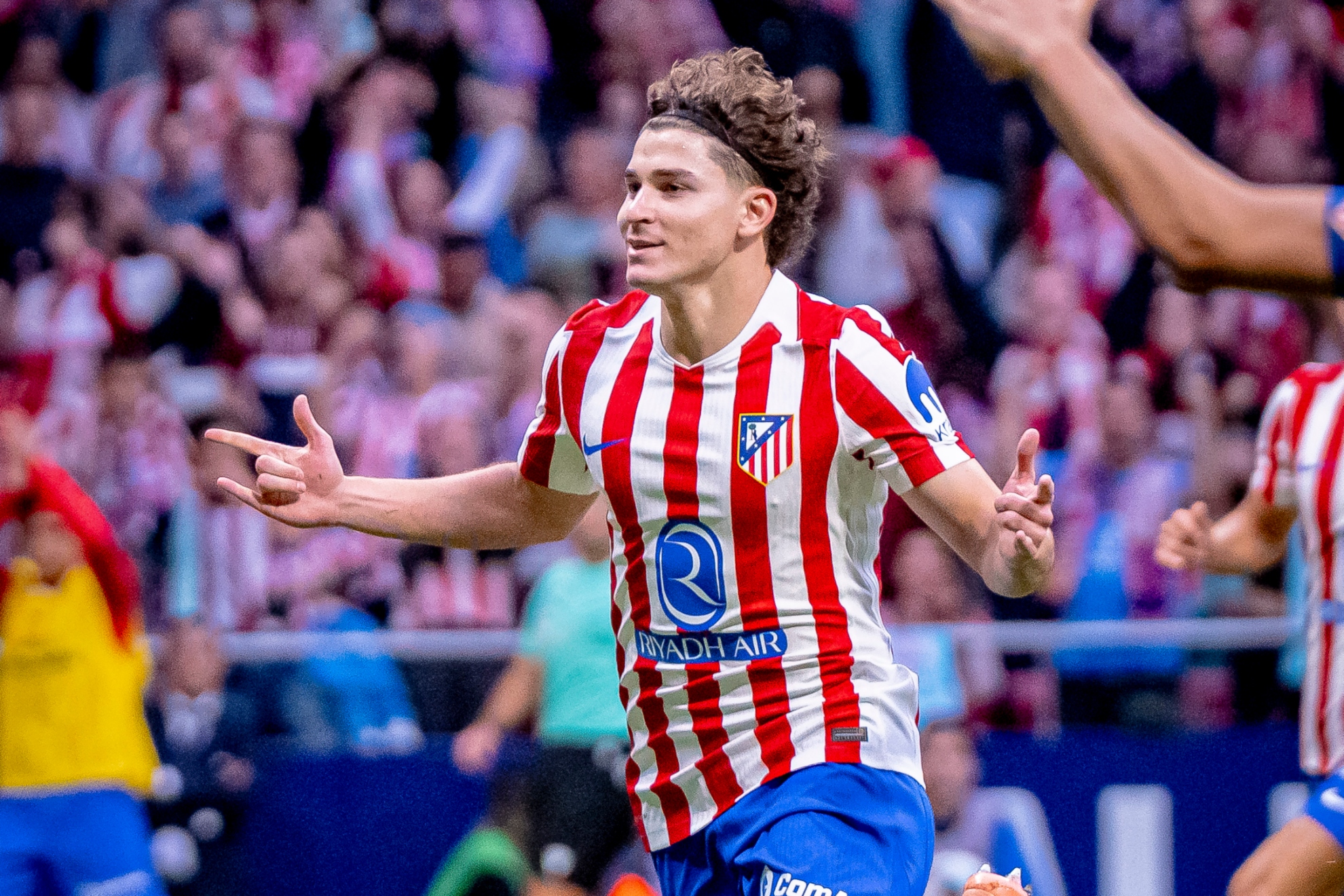 Julián celebrando un gol ante el Sevilla, último gol en casa en LaLiga. ALBERTO NEVADO