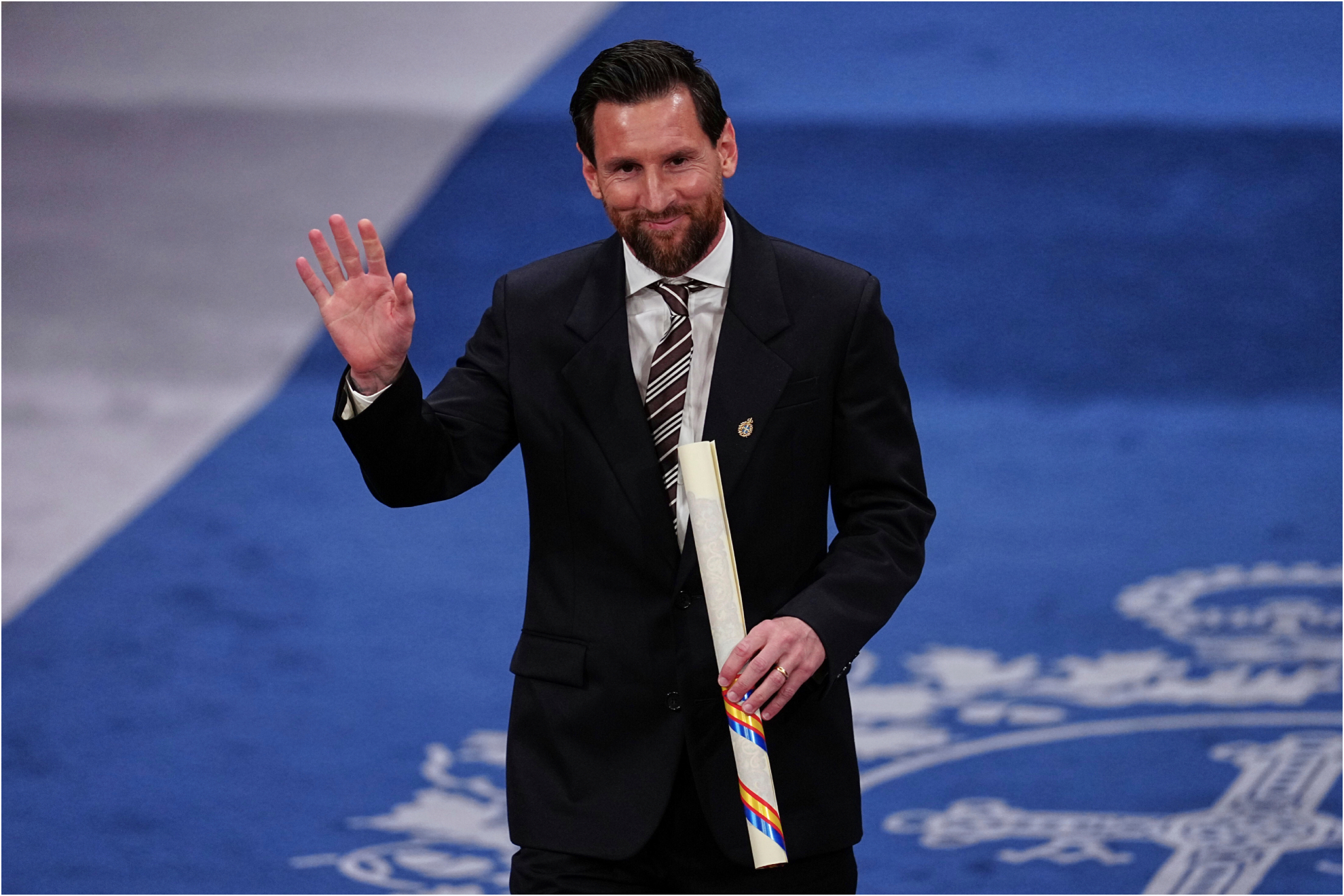 Leo, con el Premio.
