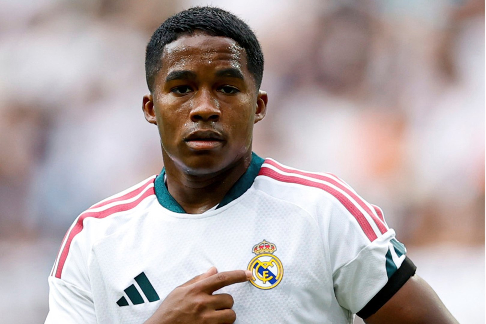 El delantero del Real Madrid podría salir del conjunto blanco en el próximo mercado inevrnal