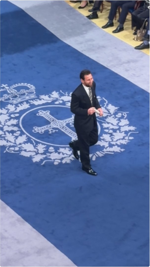 El Teatro Campoamor, rendido a Leo Messi ante la atenta mirada de Antonella