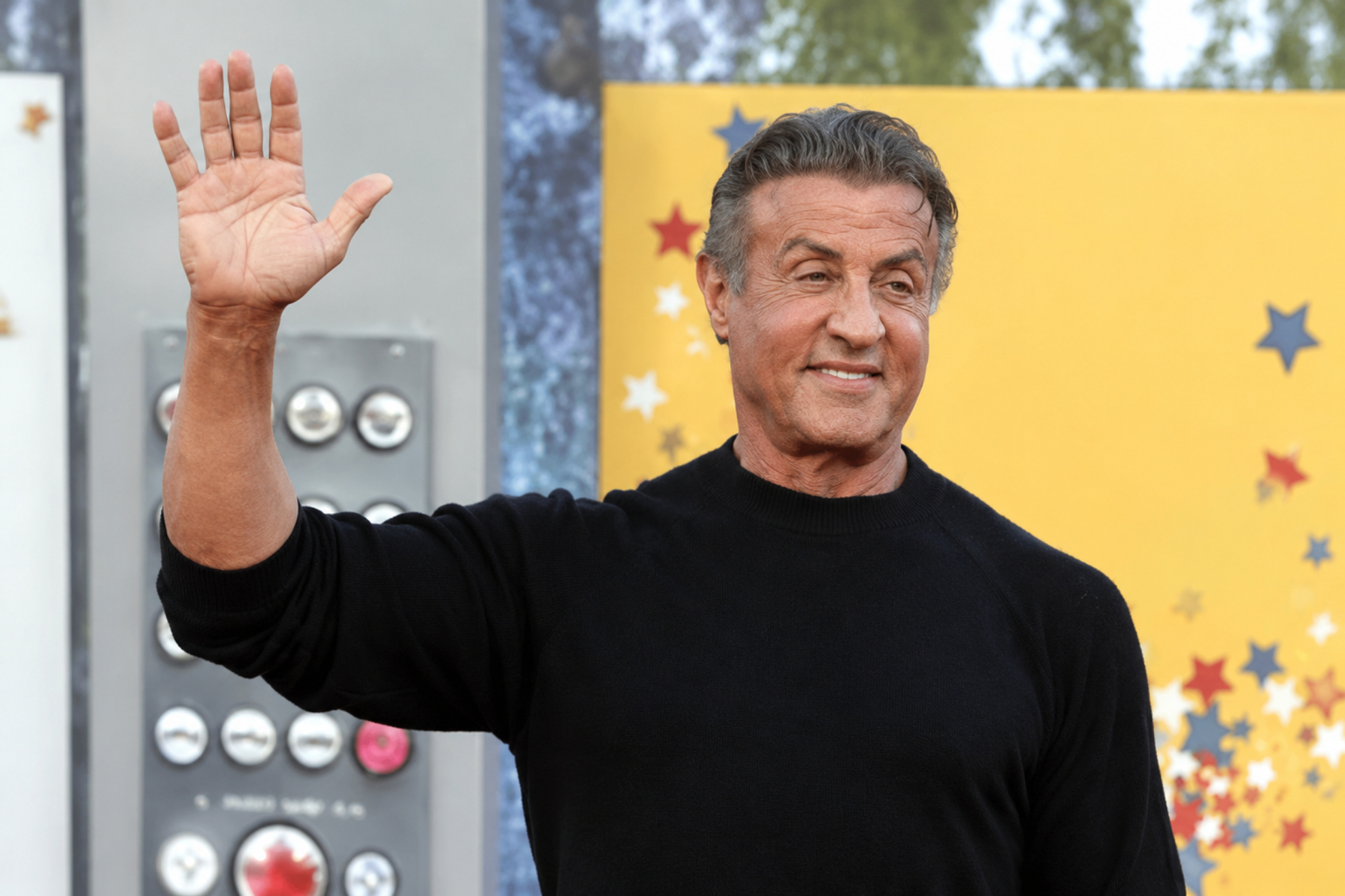 Sylvester Stallone saludando EFE