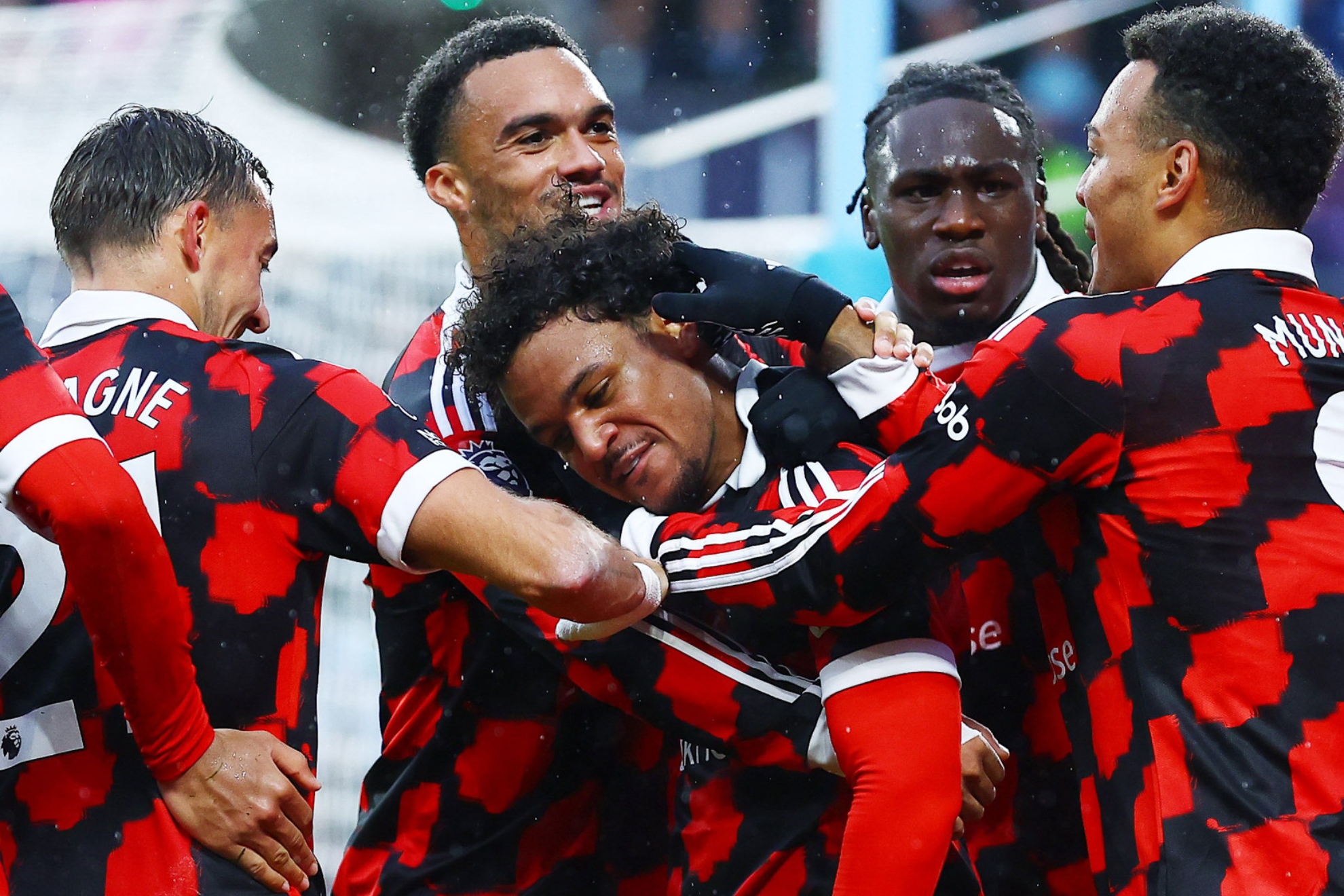 Bobb celebra su gol ante el Coventry. FULHAM.