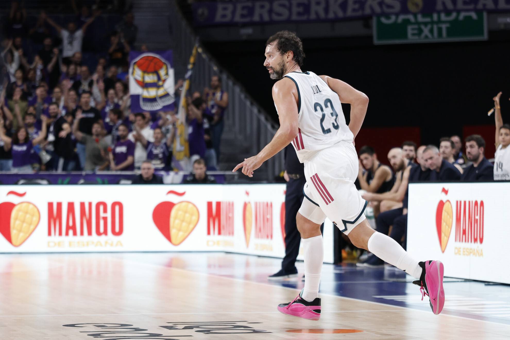 Sergio Llull, durante el encuentro ante el Surne Bilbao Basket. ACB PHOTO