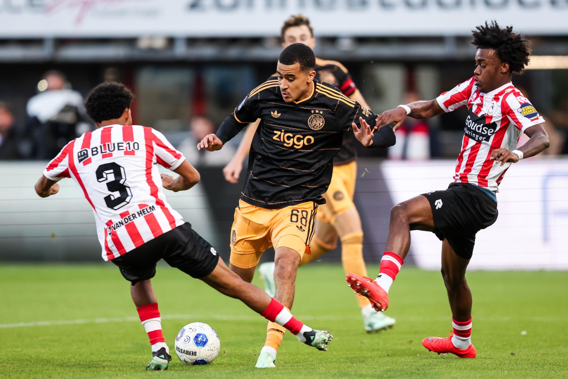 Ouazane, durante el partido ante el Sparta Rotterdam