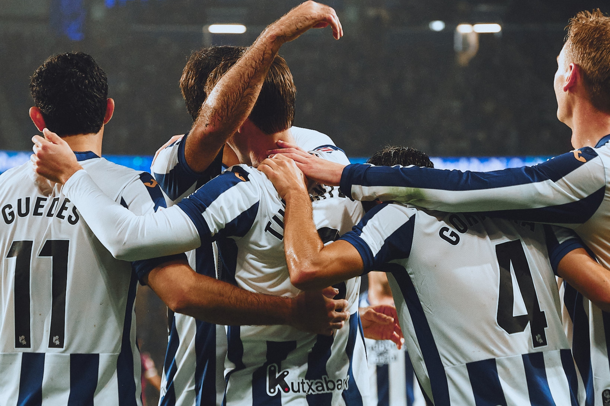 Los futbolistas de la Real celebran uno de los goles que marcaron al Levante. REAL SOCIEDAD