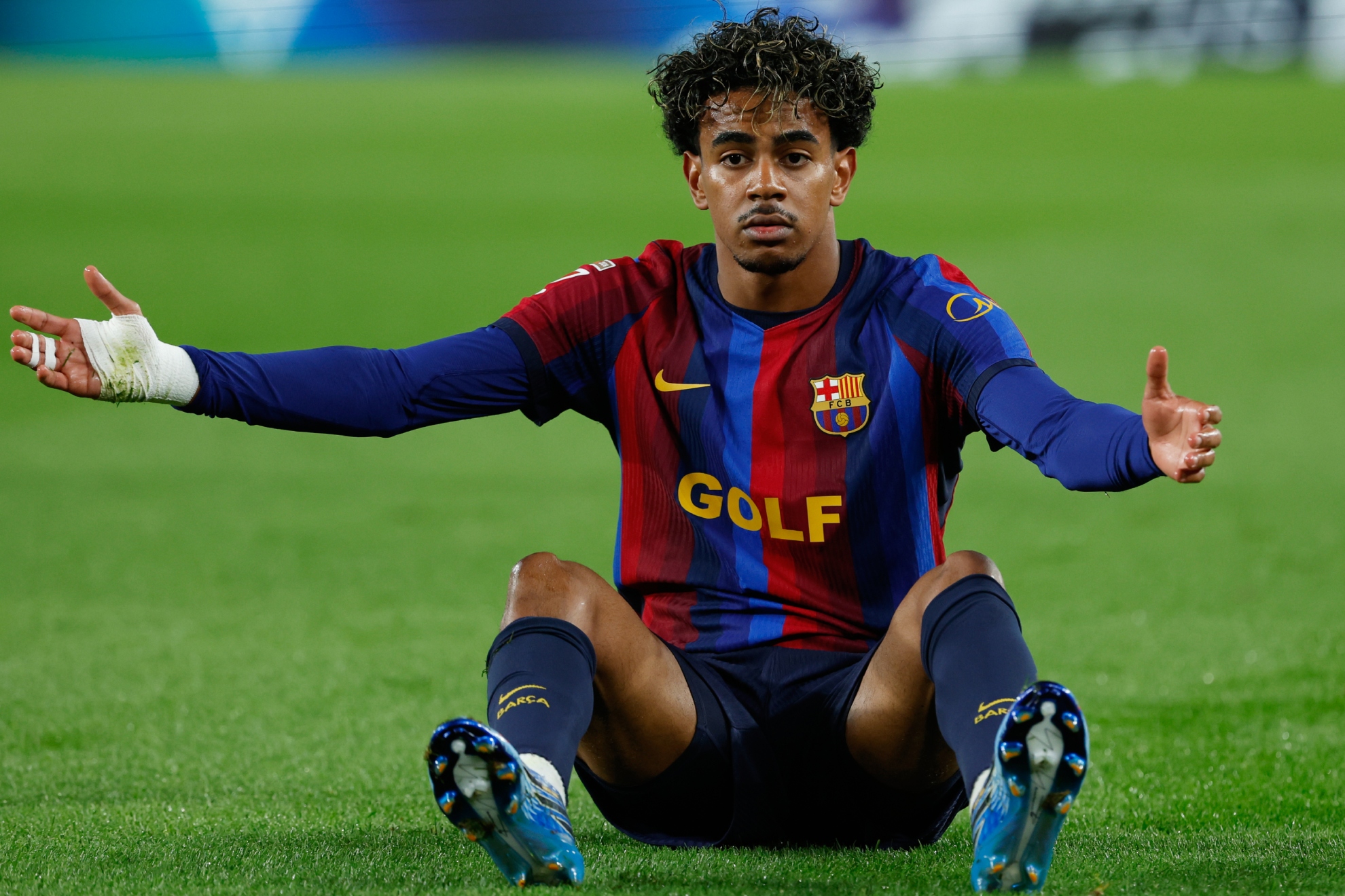 Lamine se lamenta en el partido frente al Madrid. LAPRESSE