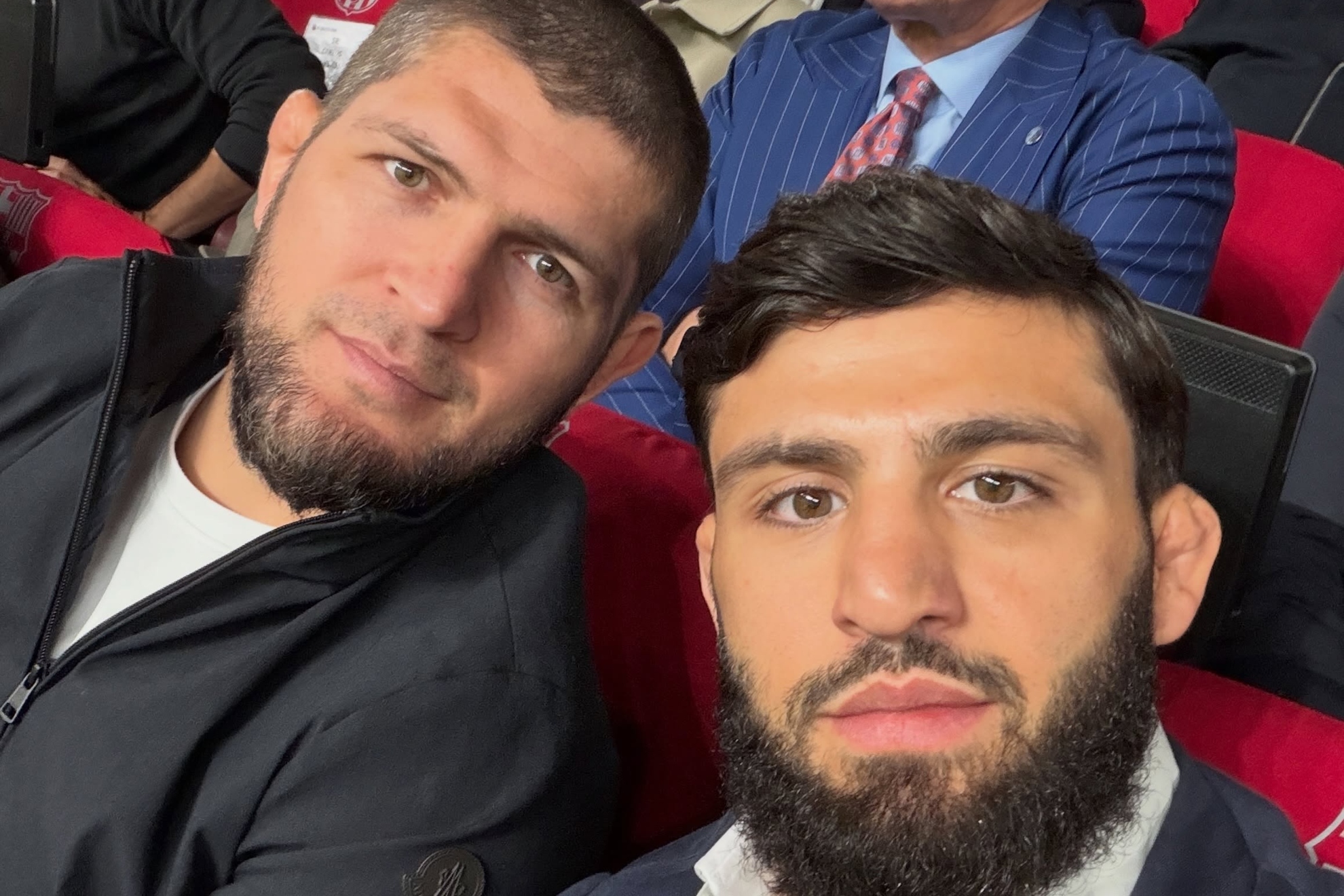 Arman Tsarukyan y Khabib Nurmagomedov, juntos en el Camp Nou.