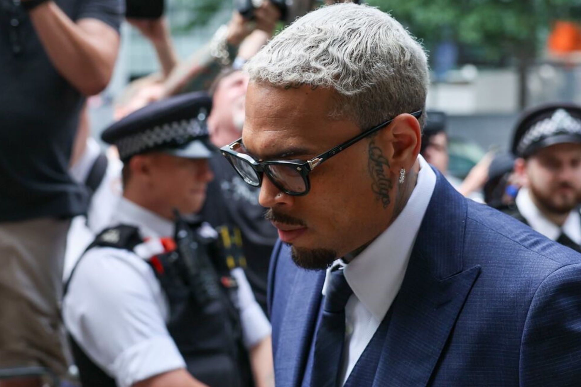Chris Brown, condenado en Londres a ocho meses de cárcel suspendida por agredir a un productor con una botella de tequila EFE