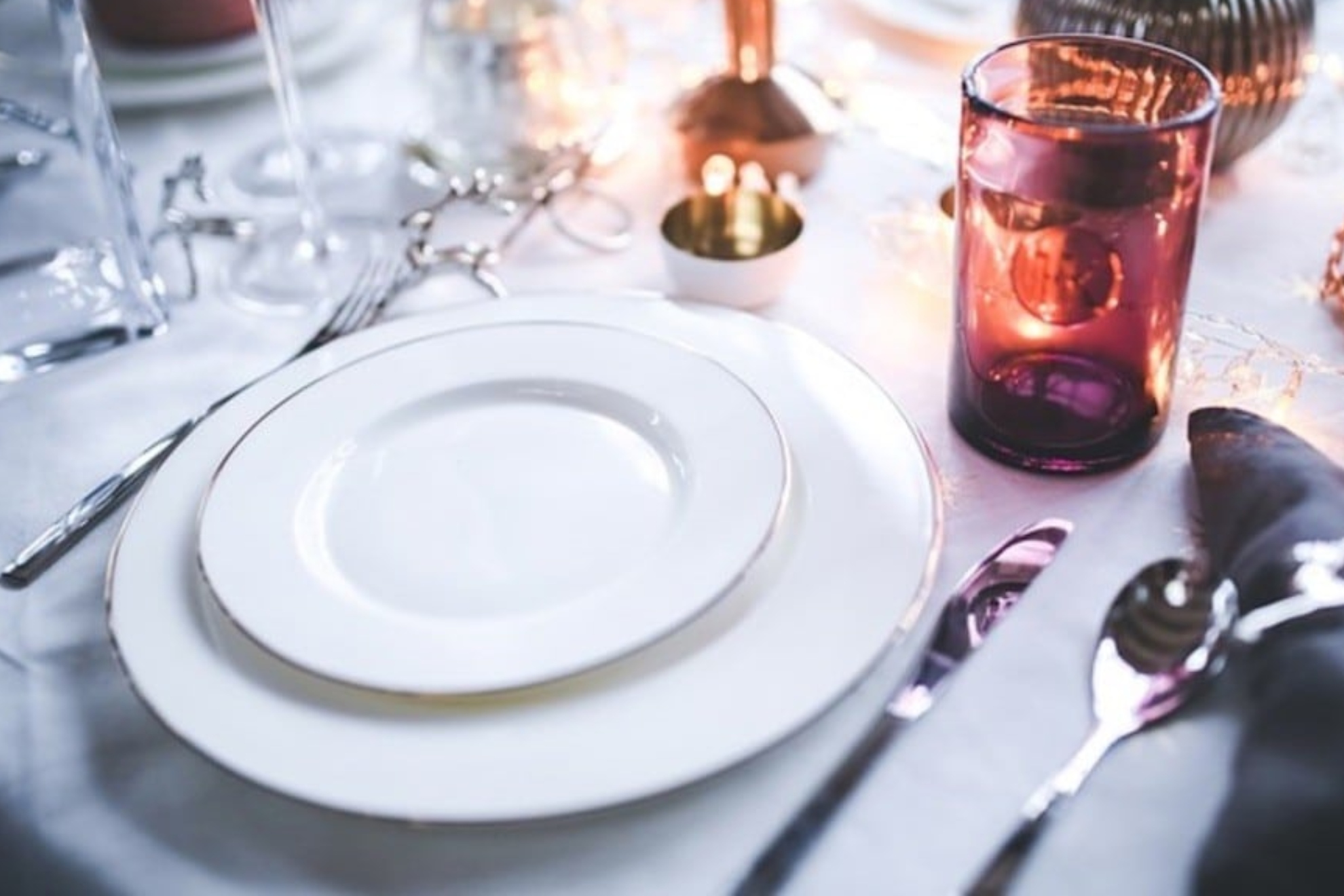 Imagen de recurso de la cubertería de un restaurante. Pixabay.