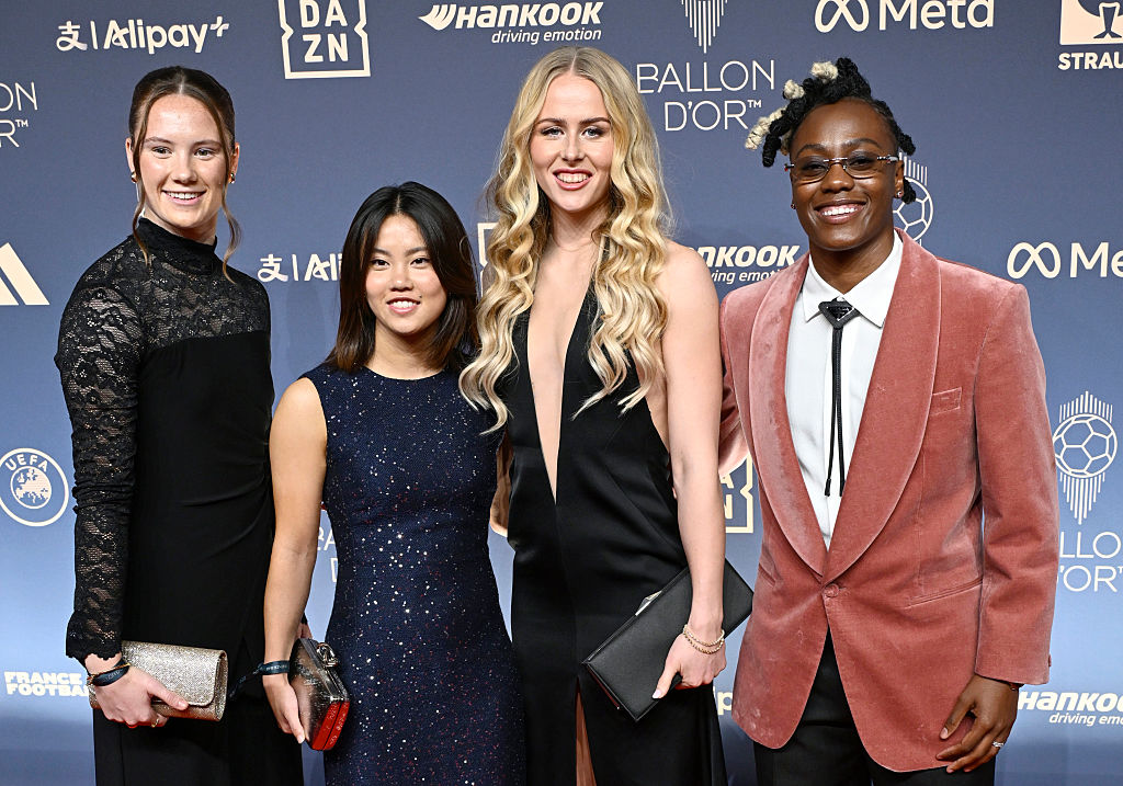 La gala del Balón de Oro Veerle Buurman, Manaka Matsukubo, Hannah Hampton y Melvine Malard del Chelsea GARETH CATTERMOLE Actualizado: 26/10/2026 19:53 horas
