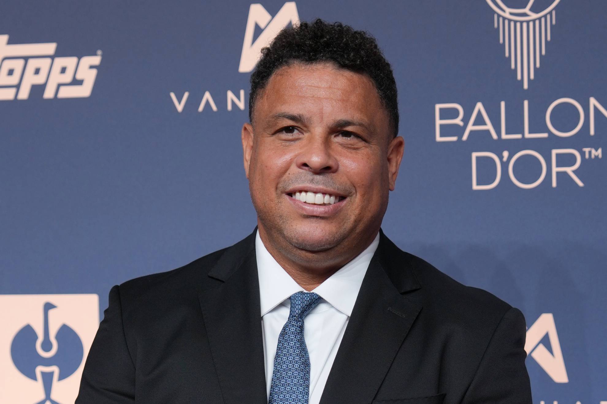 Ronaldo Nazário en la gala del Balón de Oro. AP Photo/Kin Cheung