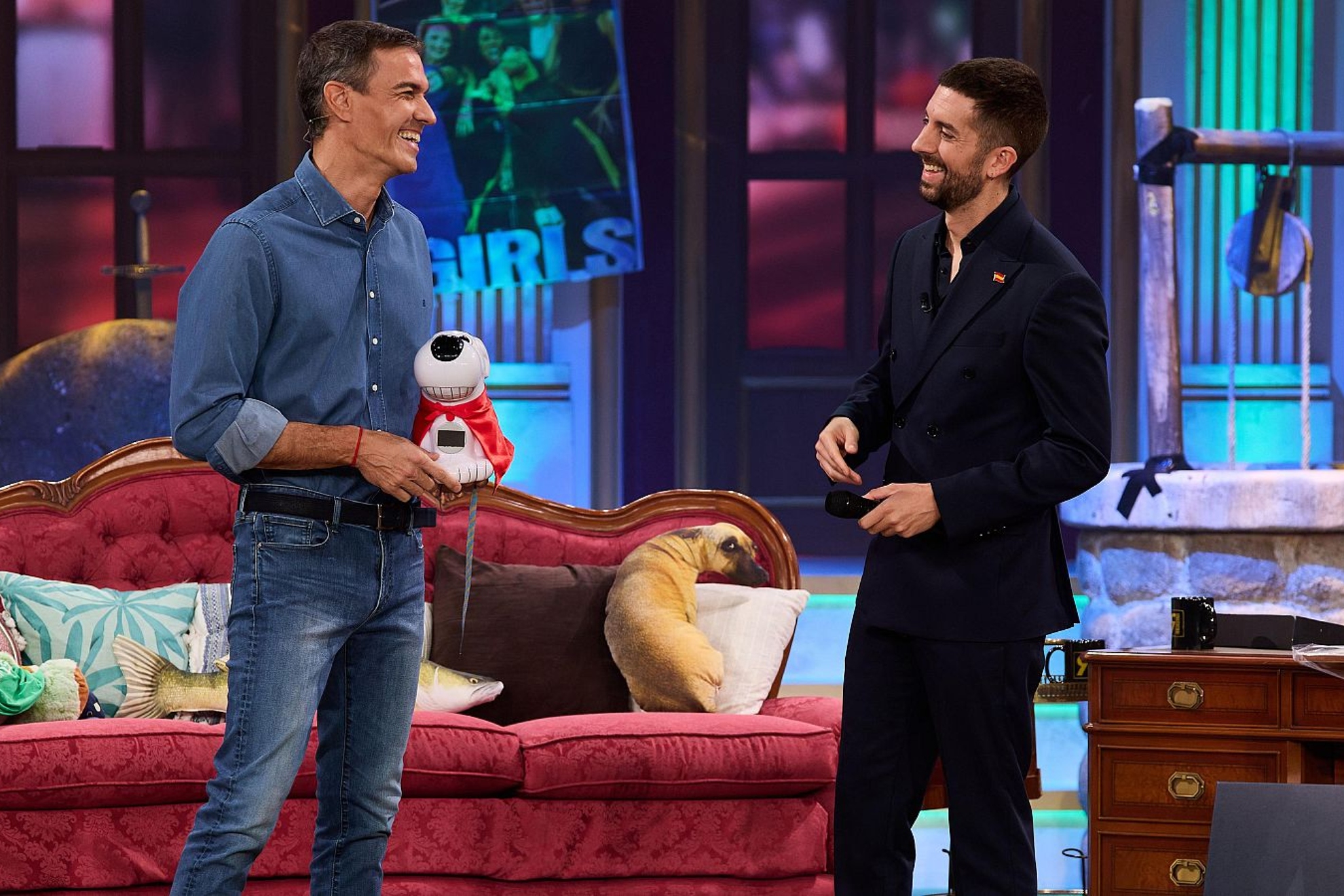 Pedro Sánchez y David Broncano, en 'La Revuelta'.