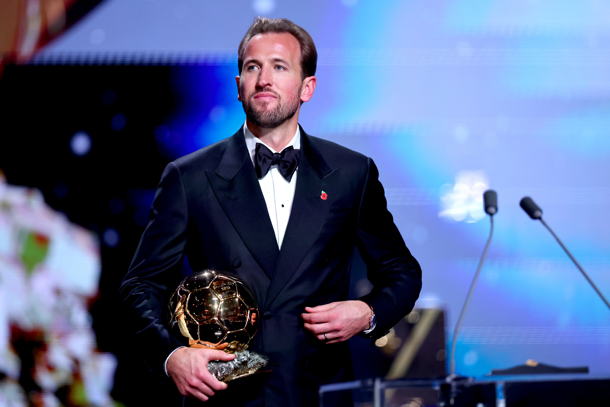 Kane, con el Balón de Oro. EFE