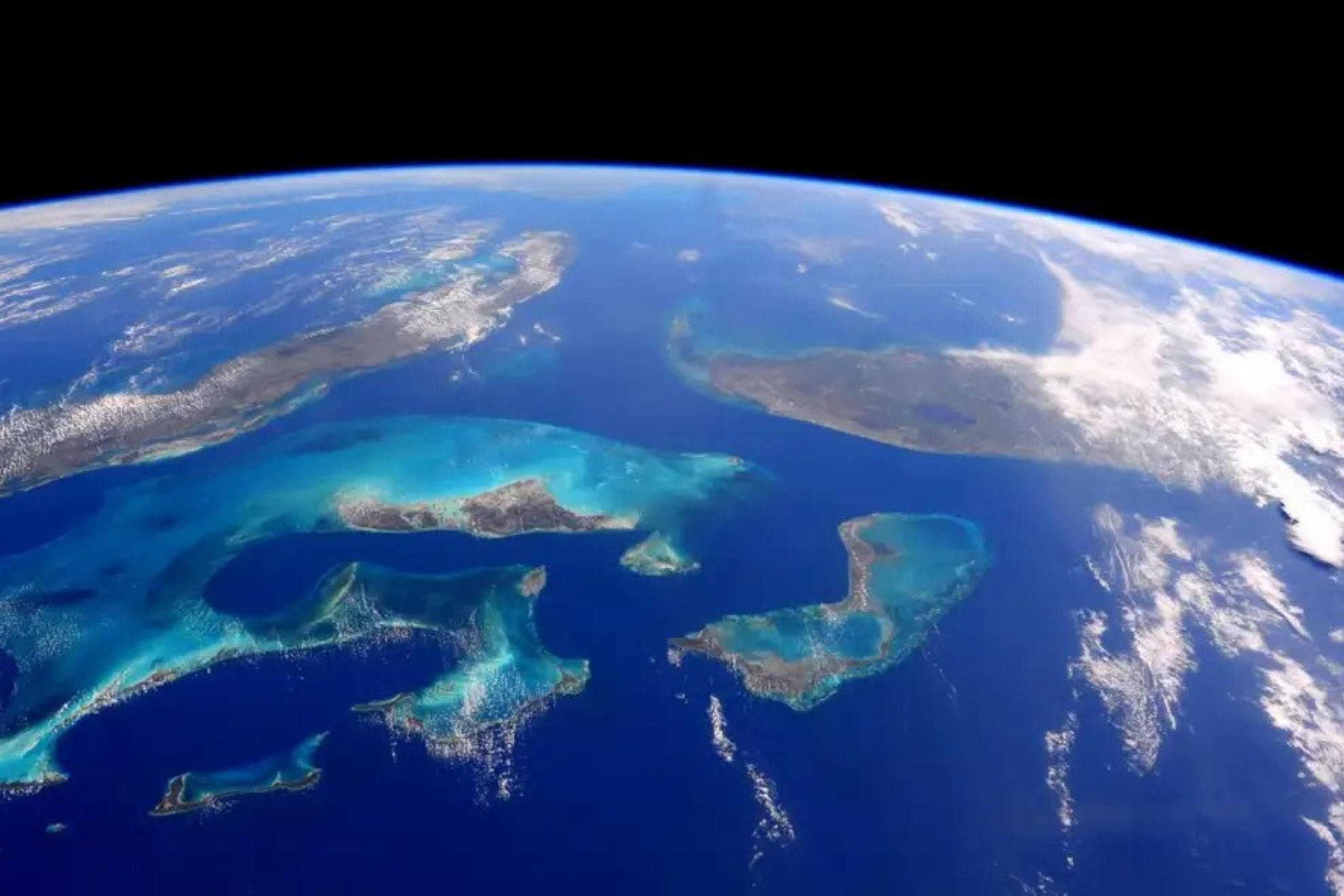 Los océanos cubren más del 70 % de la superficie del planeta