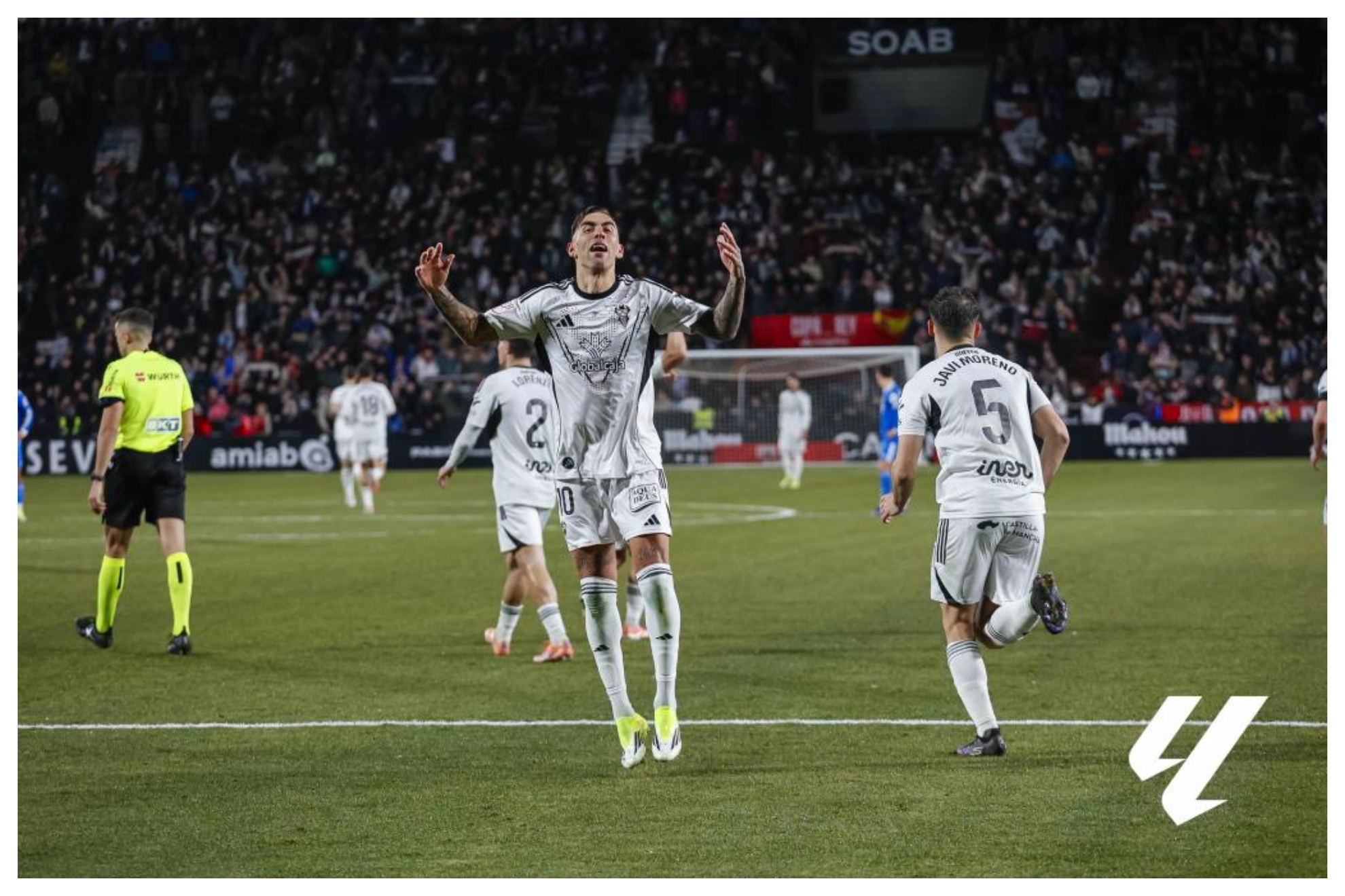Jefté celebra el gol que clasificó al Albacete en la Copa y eliminó al Real Madrid LALIGA