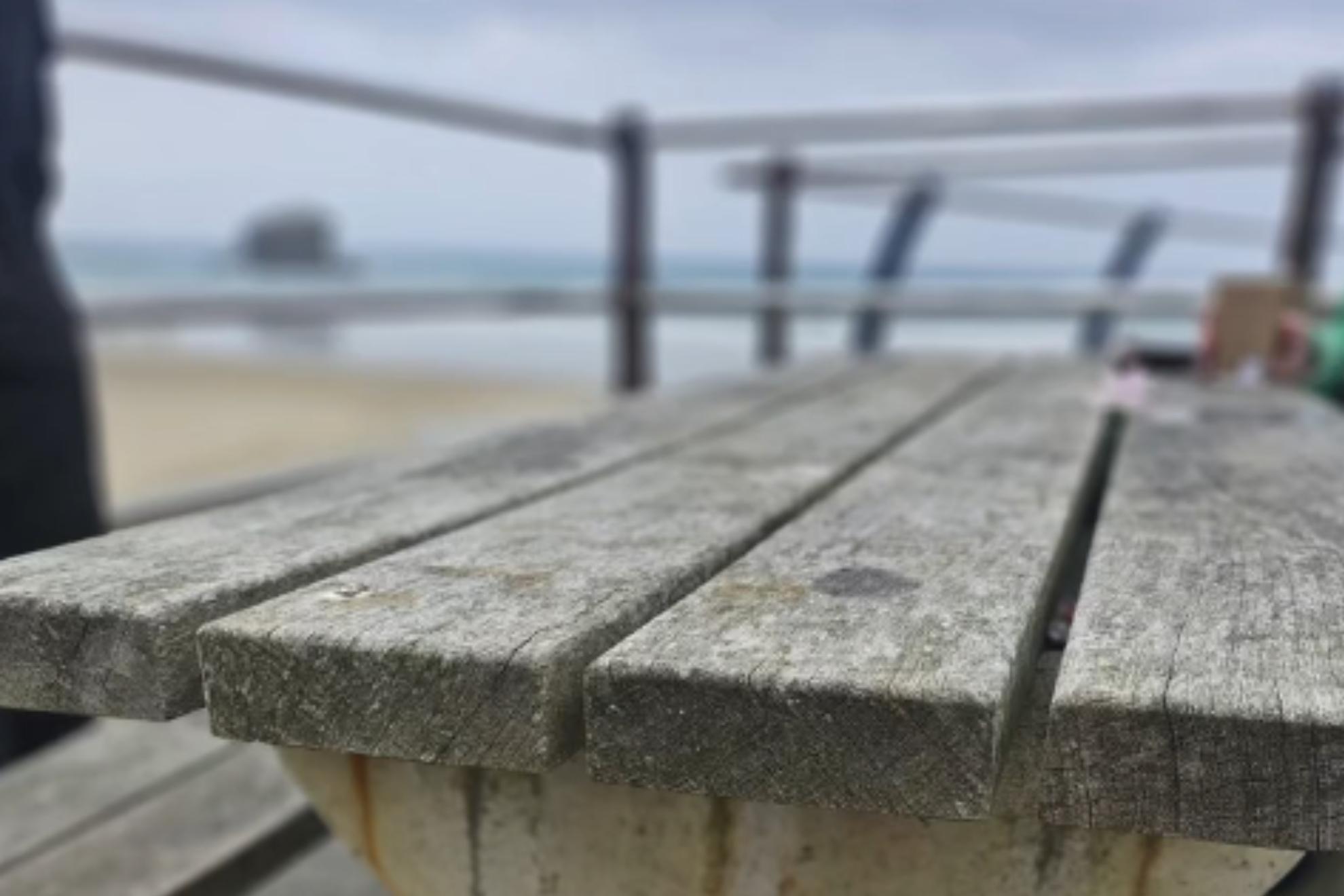 Portreath Beach, la playa en la que una madre murió seis años después que lo hiciera su hijo. REDES SOCIALES
