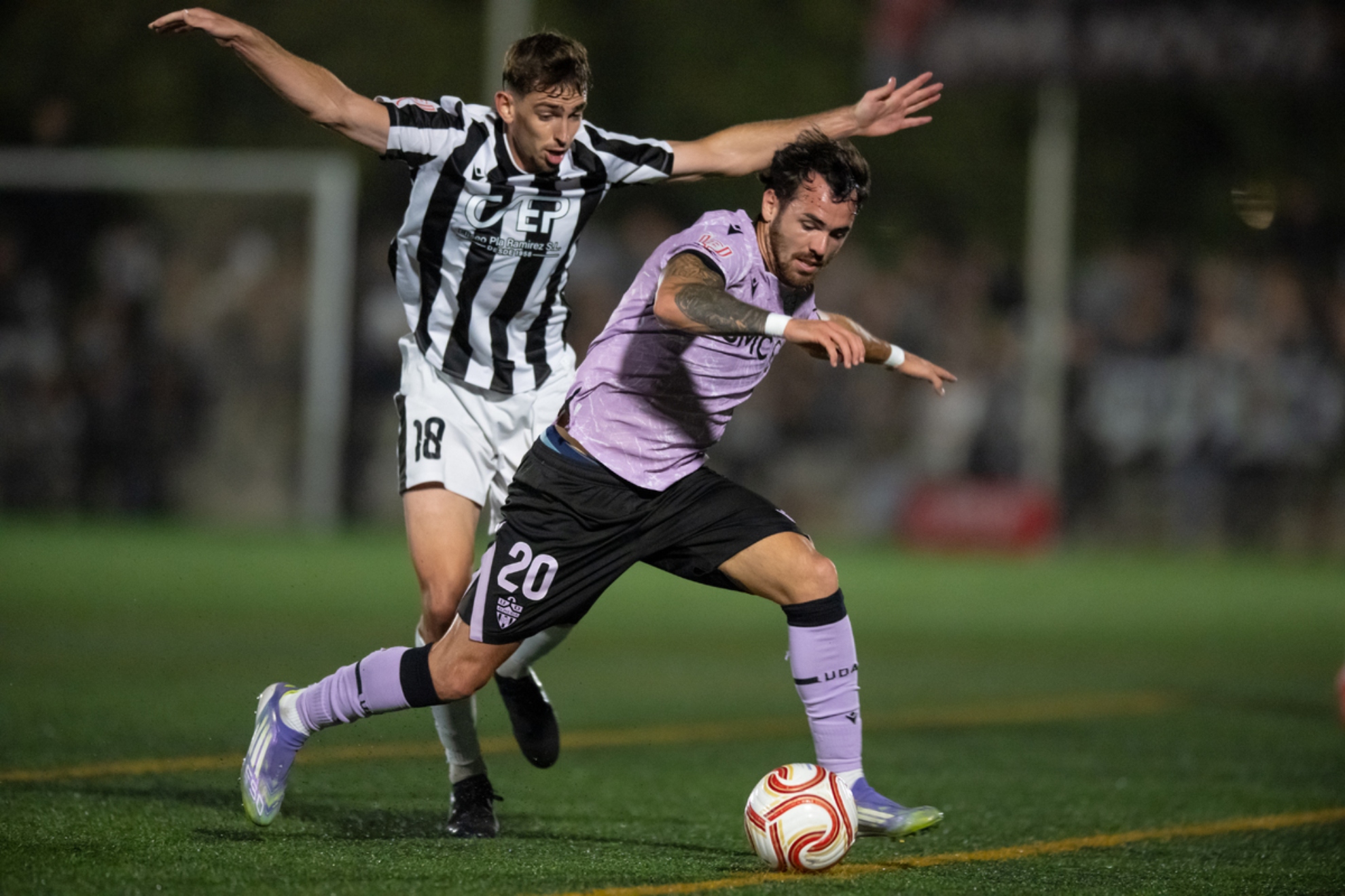 Álex Sola, durante el partido. UD ALMERÍA